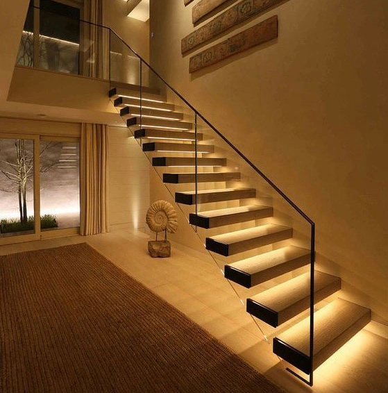 Steel Beam Hidden in The Wall with Solid Wood Tread for Floating Stairs