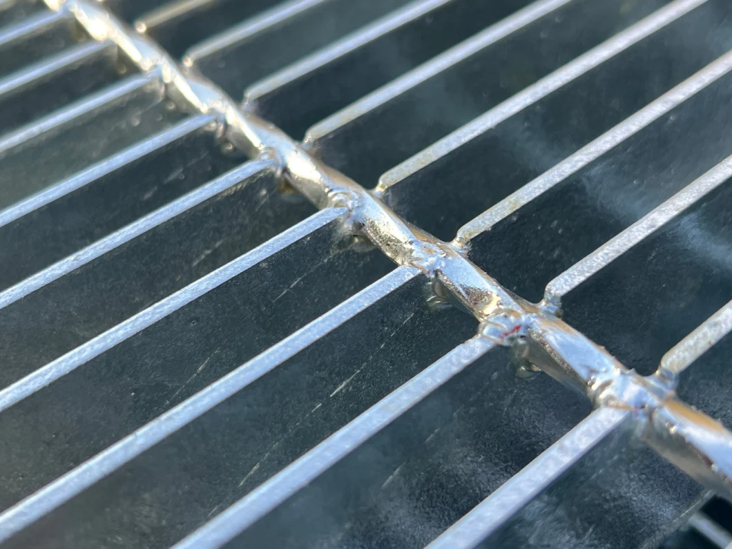 Heavy Duty Use Widely Steel Grating with Hot Dipped Galvanized